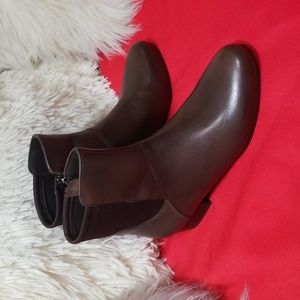 Trotters Brown Ankle Boots